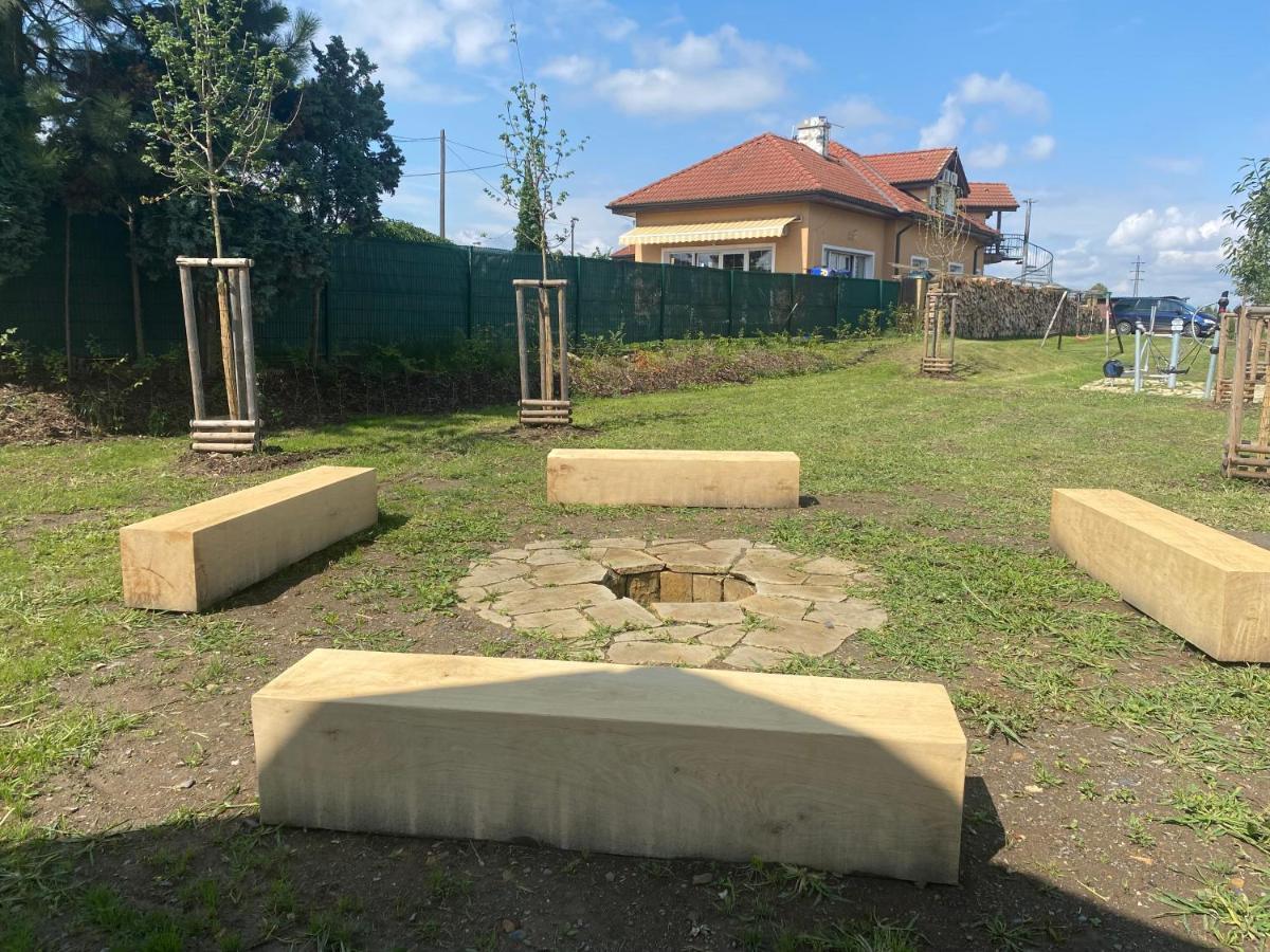 Penzion Rozkos Průhonice Extérieur photo