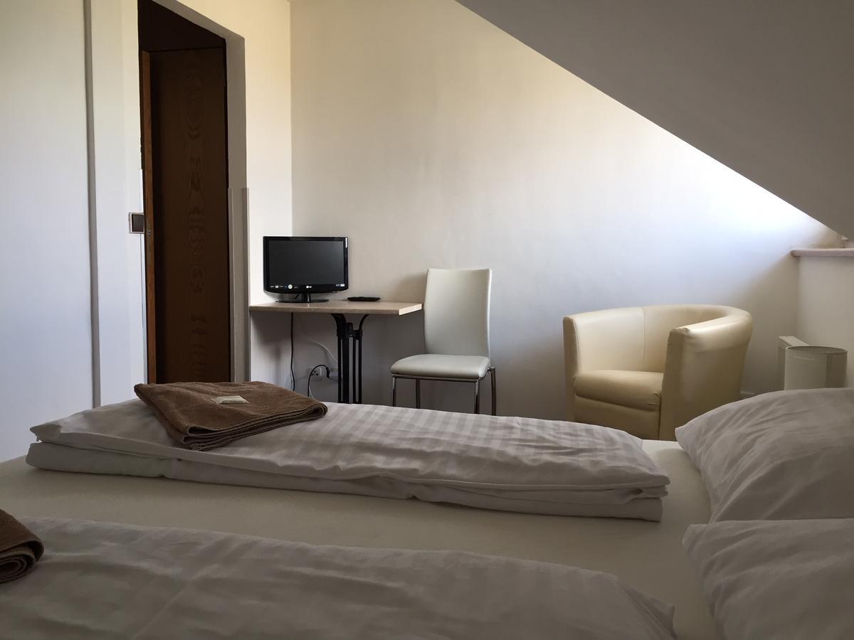 Penzion Rozkos Průhonice Extérieur photo