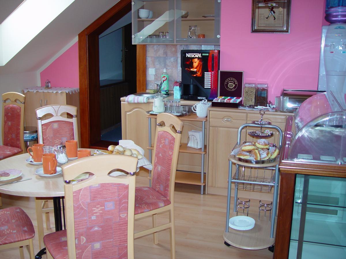Penzion Rozkos Průhonice Extérieur photo